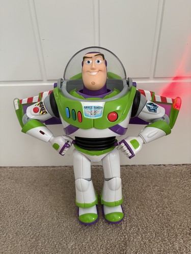 Buzz lightyear toy story - lightyear,